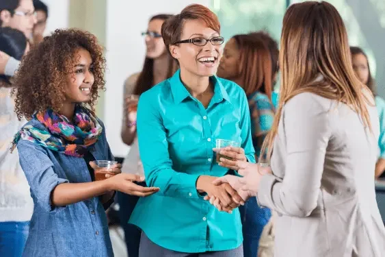 Image representing parents and teachers exchanging